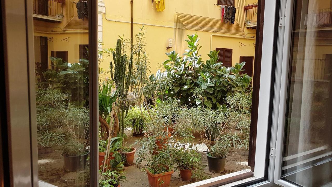 Lovely Apartment In Testaccio, Рим Экстерьер фото